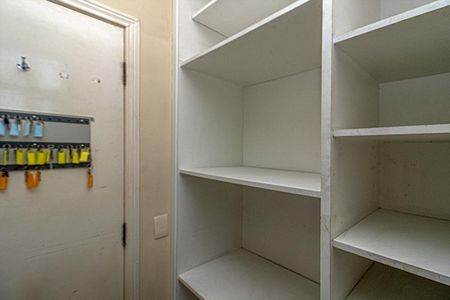 Casa à venda com 250m², 3 quartos e 4 vagasCloset da suíte 3