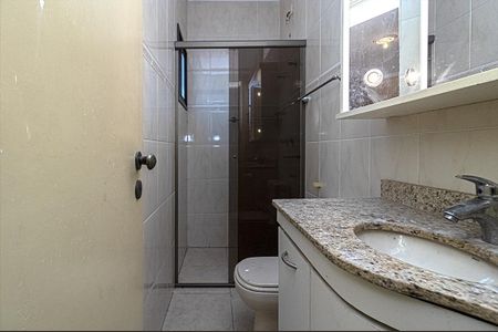 Casa à venda com 250m², 3 quartos e 4 vagasBanheiro da Suíte 1