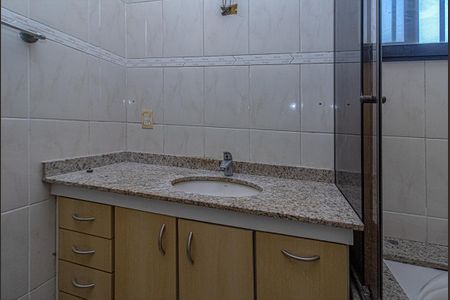 Casa à venda com 250m², 3 quartos e 4 vagasBanheiro da Suíte 3