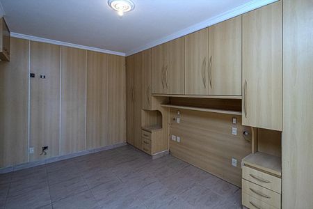 Casa à venda com 250m², 3 quartos e 4 vagasSuíte 1