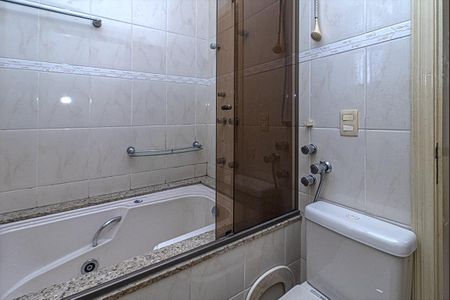 Casa à venda com 250m², 3 quartos e 4 vagasBanheiro da Suíte 3