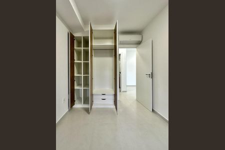 Apartamento à venda com 2 quartos, 66m² em Jardim das Acacias, São Paulo