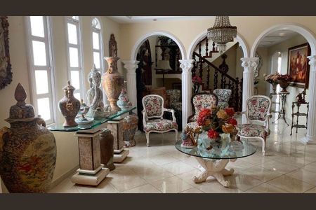 Casa à venda com 5 quartos, 200m² em Pendotiba, Niterói