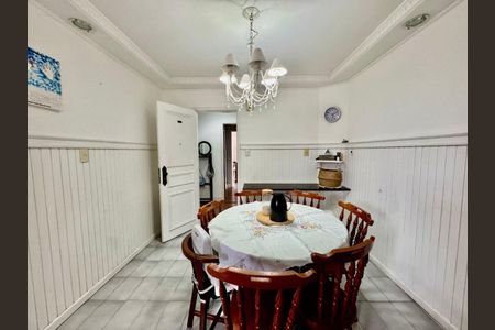 Apartamento à venda com 4 quartos, 211m² em Icaraí, Niterói