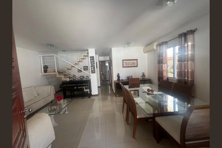 Casa à venda com 4 quartos, 280m² em Piratininga, Niterói