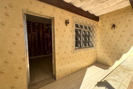 Varanda de casa para alugar com 2 quartos, 200m² em Parque Pauliceia, Duque de Caxias