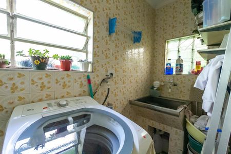 Casa à venda com 142m², 3 quartos e 2 vagas Casa à venda com 142m², 3 quartos e 2 vagasÁrea de Serviço