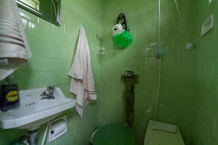 Casa à venda com 142m², 3 quartos e 2 vagas Casa à venda com 142m², 3 quartos e 2 vagasBanheiro de serviço