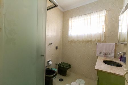 Casa à venda com 142m², 3 quartos e 2 vagas Casa à venda com 142m², 3 quartos e 2 vagasBanheiro