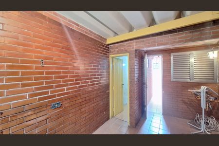 Casa à venda com 140m², 4 quartos e 1 vaga Casa à venda com 140m², 4 quartos e 1 vagaQuarto de Serviço