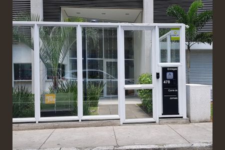 Studio à venda com 32m², 1 quarto e 1 vaga Studio à venda com 32m², 1 quarto e 1 vagaFachada