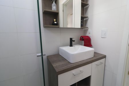 Apartamento à venda com 66m², 2 quartos e 2 vagasBanheiro da Suíte
