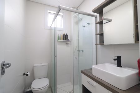 Apartamento à venda com 66m², 2 quartos e 2 vagasBanheiro da Suíte
