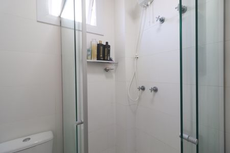 Apartamento à venda com 66m², 2 quartos e 2 vagasBanheiro da Suíte