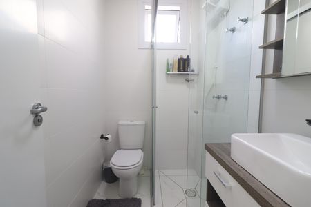 Apartamento à venda com 66m², 2 quartos e 2 vagasBanheiro da Suíte