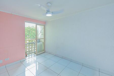 Sala de apartamento para alugar com 2 quartos, 40m² em Guarapiranga, São Paulo