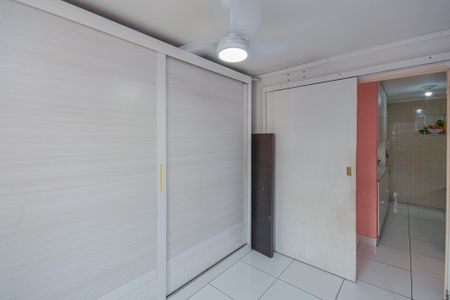 Quarto 1 de apartamento para alugar com 2 quartos, 40m² em Guarapiranga, São Paulo