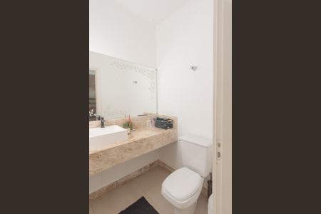 Casa de condomínio à venda com 380m², 3 quartos e 2 vagas Casa de condomínio à venda com 380m², 3 quartos e 2 vagasLavabo