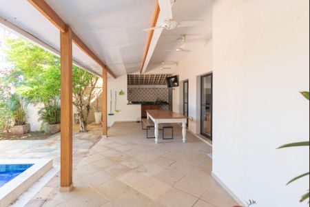 Casa de condomínio à venda com 380m², 3 quartos e 2 vagas Casa de condomínio à venda com 380m², 3 quartos e 2 vagasEspaço Gourmet