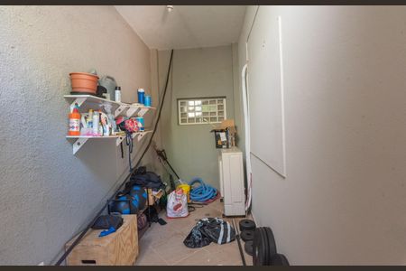 Casa de condomínio à venda com 380m², 3 quartos e 2 vagas Casa de condomínio à venda com 380m², 3 quartos e 2 vagasQuarto de Serviço