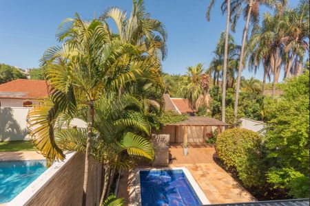 Casa de condomínio à venda com 380m², 3 quartos e 2 vagas Casa de condomínio à venda com 380m², 3 quartos e 2 vagasVista da Suíte