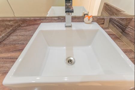 Casa de condomínio à venda com 380m², 3 quartos e 2 vagas Casa de condomínio à venda com 380m², 3 quartos e 2 vagasBanheiro