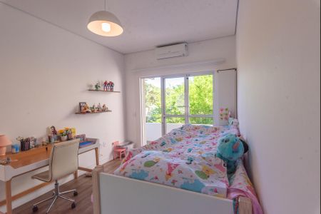 Casa de condomínio à venda com 380m², 3 quartos e 2 vagas Casa de condomínio à venda com 380m², 3 quartos e 2 vagasQuarto 2