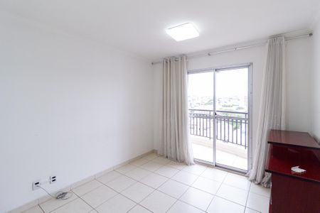 Sala de apartamento à venda com 3 quartos, 62m² em Km 18, Osasco