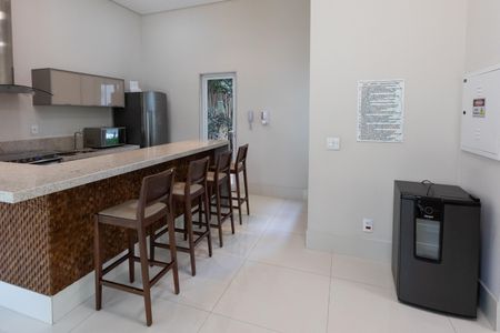 Apartamento à venda com 131m², 3 quartos e 3 vagas Apartamento à venda com 131m², 3 quartos e 3 vagasÁrea comum - Salão de festas