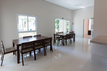Apartamento à venda com 131m², 3 quartos e 3 vagas Apartamento à venda com 131m², 3 quartos e 3 vagasÁrea comum - Salão de festas