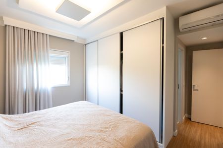 Apartamento à venda com 131m², 3 quartos e 3 vagas Apartamento à venda com 131m², 3 quartos e 3 vagasSuíte 2