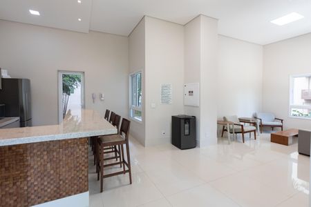 Apartamento à venda com 131m², 3 quartos e 3 vagas Apartamento à venda com 131m², 3 quartos e 3 vagasÁrea comum - Salão de festas