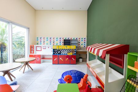 Apartamento à venda com 131m², 3 quartos e 3 vagas Apartamento à venda com 131m², 3 quartos e 3 vagasÁrea comum - Brinquedoteca