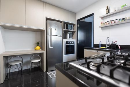 Apartamento à venda com 131m², 3 quartos e 3 vagas Apartamento à venda com 131m², 3 quartos e 3 vagasCozinha