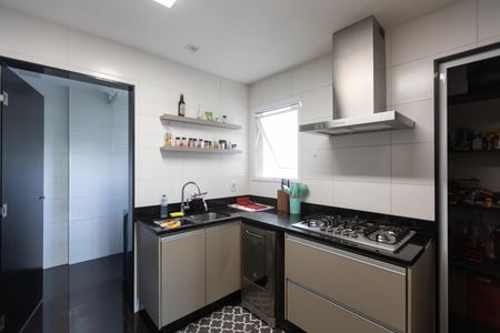 Apartamento à venda com 131m², 3 quartos e 3 vagas Apartamento à venda com 131m², 3 quartos e 3 vagasCozinha