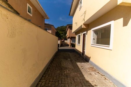 Casa de condomínio à venda com 67m², 2 quartos e 2 vagasÁrea externa