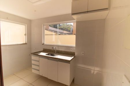 Casa de condomínio à venda com 67m², 2 quartos e 2 vagasCozinha