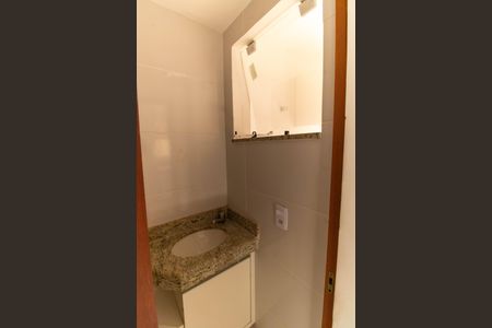 Casa de condomínio à venda com 67m², 2 quartos e 2 vagasLavabo