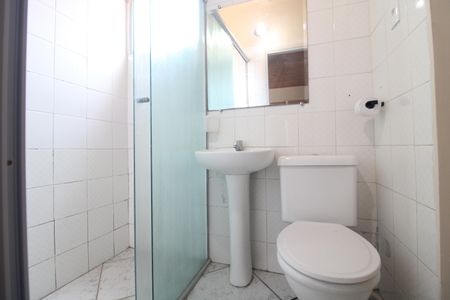 Banheiro da suíte 2 de casa para alugar com 2 quartos, 300m² em Planalto Paulista, São Paulo