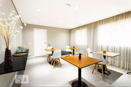Apartamento à venda com 28m², 1 quarto e sem vaga Apartamento à venda com 28m², 1 quarto e sem vagaÁrea comum - Salão de festas