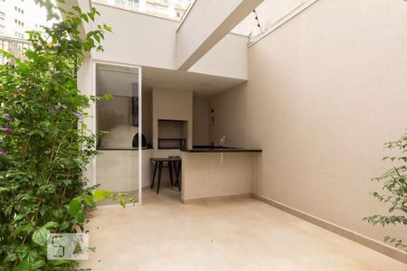 Apartamento à venda com 28m², 1 quarto e sem vaga Apartamento à venda com 28m², 1 quarto e sem vagaÁrea comum - Churrasqueira