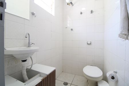 Banheiro da suíte de casa para alugar com 1 quarto, 40m² em Planalto Paulista, São Paulo