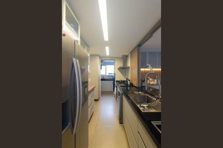 Apartamento para alugar com 110m², 2 quartos e 2 vagas Apartamento para alugar com 110m², 2 quartos e 2 vagasCozinha