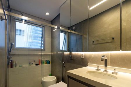 Apartamento para alugar com 110m², 2 quartos e 2 vagas Apartamento para alugar com 110m², 2 quartos e 2 vagasBanheiro da Suíte