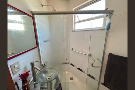 Apartamento à venda com 179m², 4 quartos e 3 vagasBanheiro 1