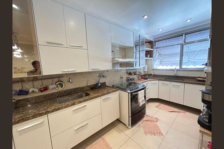Apartamento à venda com 179m², 4 quartos e 3 vagasCozinha
