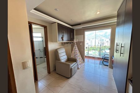 Apartamento à venda com 179m², 4 quartos e 3 vagasQuarto 2