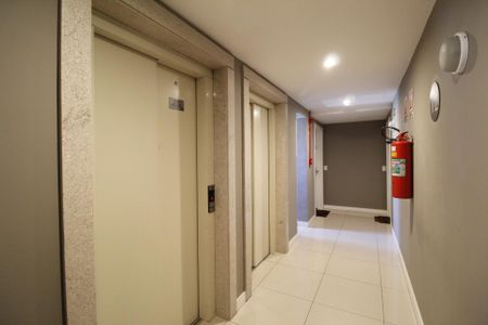 Apartamento à venda com 86m², 3 quartos e 2 vagasCorredor
