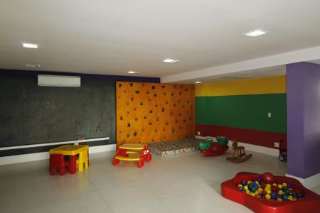 Apartamento à venda com 86m², 3 quartos e 2 vagasÁrea comum - Brinquedoteca