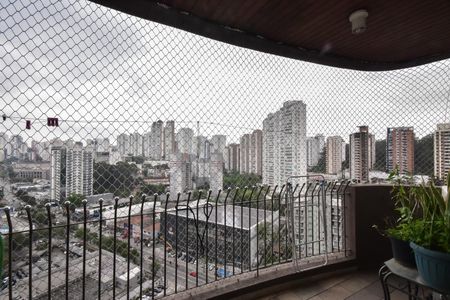 Apartamento à venda com 273m², 4 quartos e 4 vagasVaranda